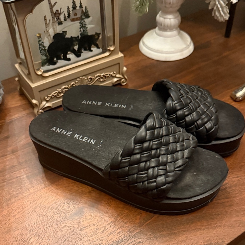 Anne Klein Black Platform Woven Wedge Slides womens Size 8
